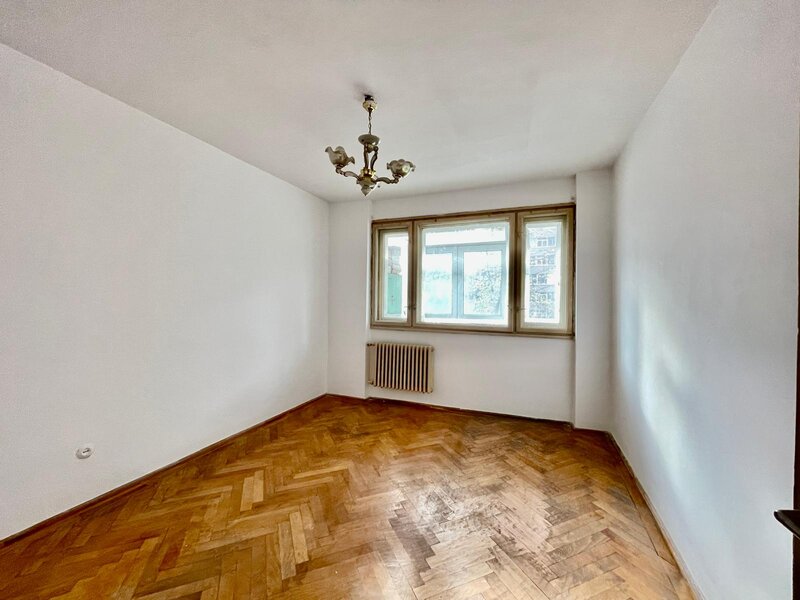 Giulesti Crangasi Apartament 2 camere  etaj 2  55 mp