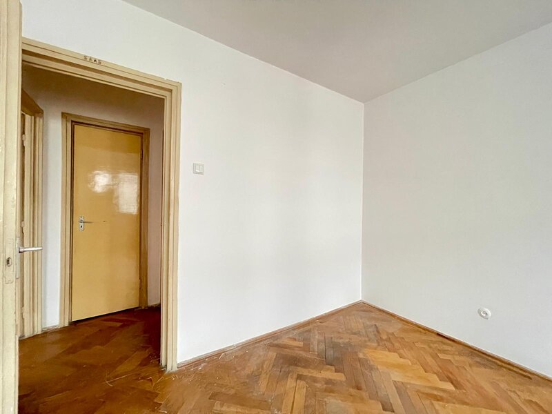 Giulesti Crangasi Apartament 2 camere  etaj 2  55 mp